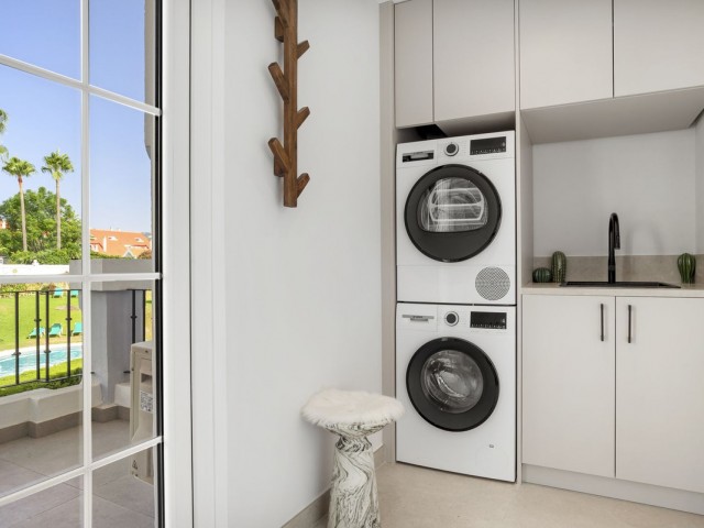 5 Bedrooms Apartment in Nueva Andalucía