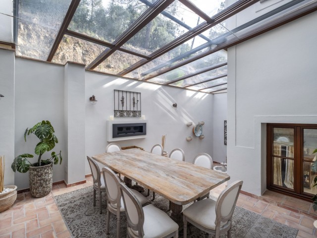 6 Bedrooms Villa in El Madroñal