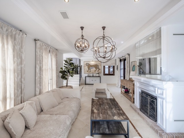 6 Bedrooms Villa in El Madroñal