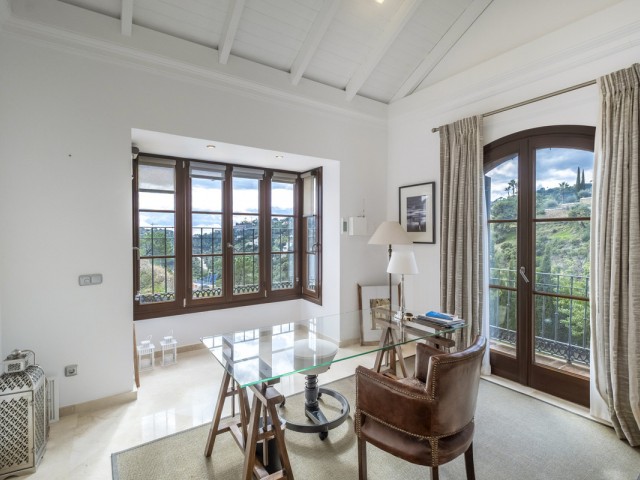 6 Bedrooms Villa in El Madroñal