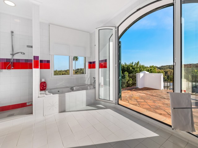 6 Soveroms Villa i Sotogrande