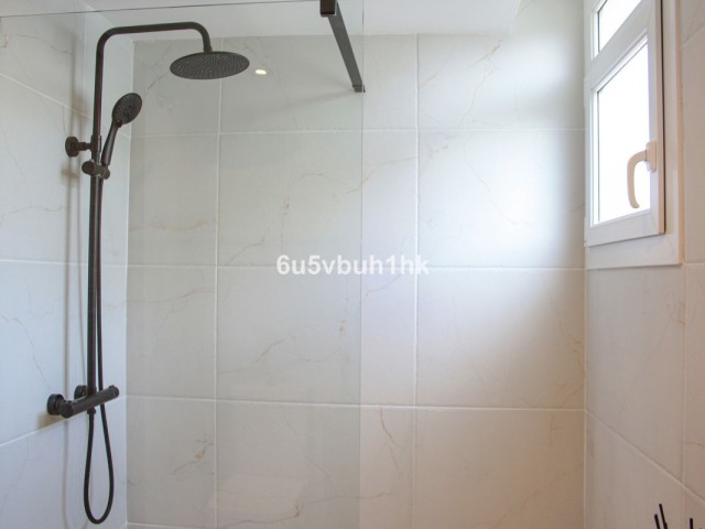 2 Sovrums Lägenhet i Marbella