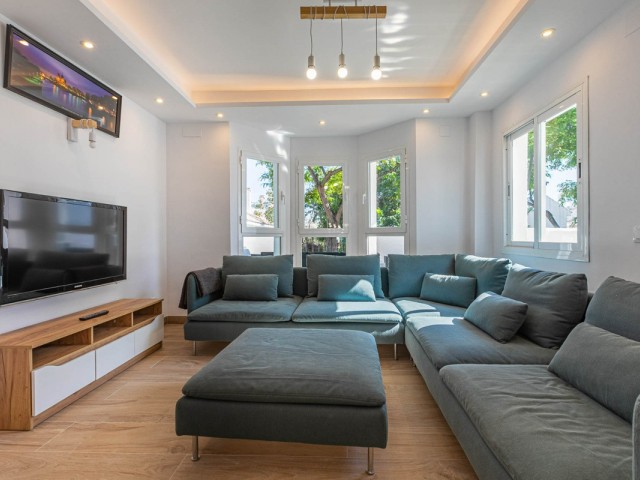 3 Bedrooms Apartment in Nueva Andalucía