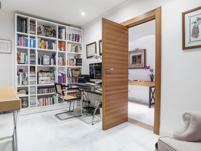 Appartement avec 3 Chambres  à Monte Halcones