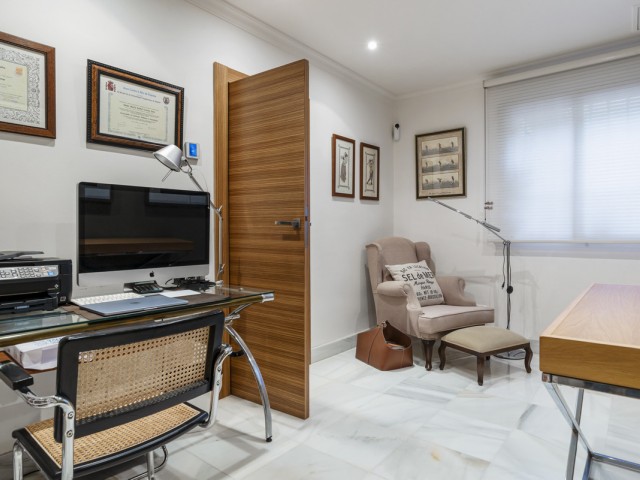 Appartement avec 3 Chambres  à Monte Halcones