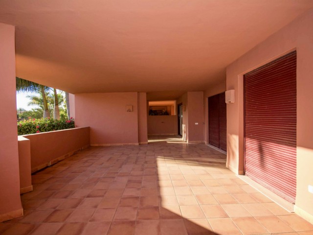 Appartement avec 4 Chambres  à Estepona