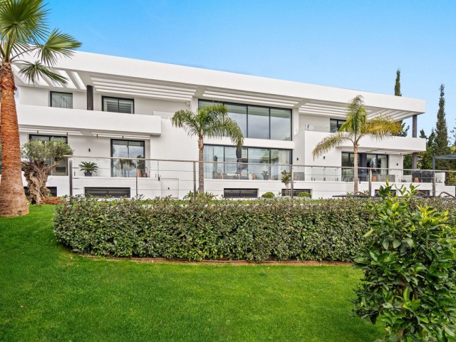 5 Soveroms Villa i Estepona