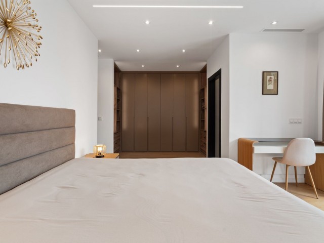 5 Soveroms Villa i Estepona