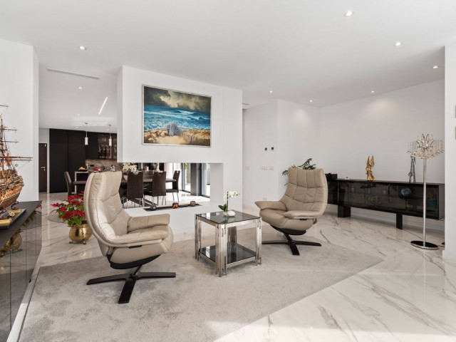 5 Schlafzimmer Villa in Estepona