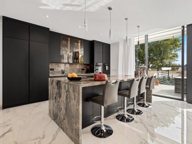 5 Schlafzimmer Villa in Estepona