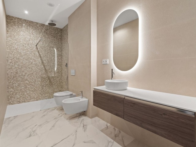 5 Schlafzimmer Villa in Estepona