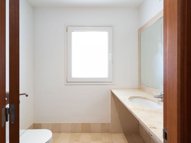 4 Bedrooms Villa in Sotogrande