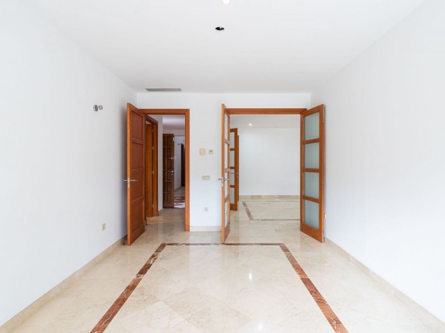 4 Bedrooms Villa in Sotogrande