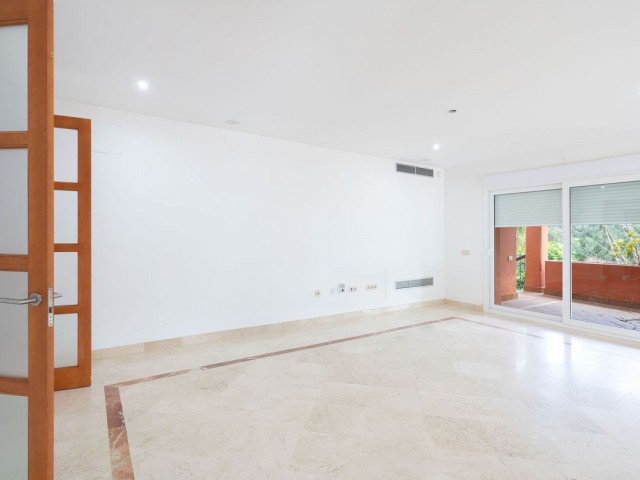 4 Bedrooms Villa in Sotogrande