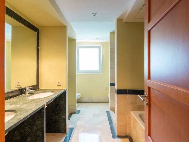 4 Makuuhuoneen Huvila Sotogrande