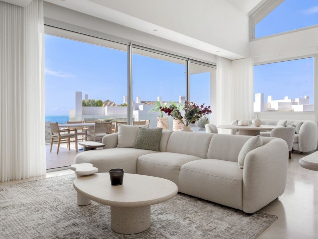 Ático con 3 Dormitorios  en Benahavís