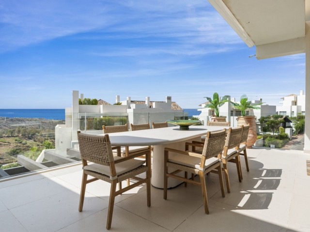 Ático con 3 Dormitorios  en Benahavís