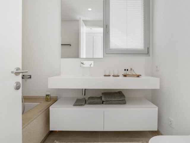 Ático con 3 Dormitorios  en Benahavís