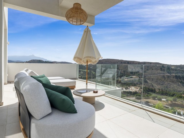 Ático con 3 Dormitorios  en Benahavís