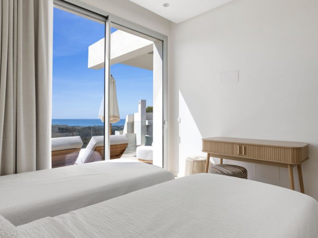 Ático con 3 Dormitorios  en Benahavís