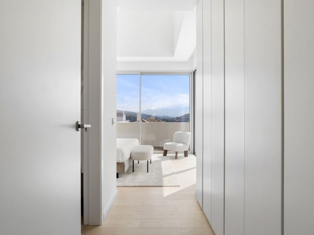 Ático con 3 Dormitorios  en Benahavís