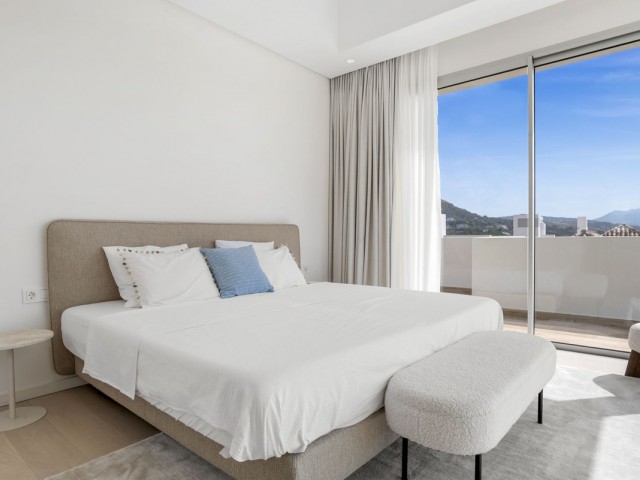 Ático con 3 Dormitorios  en Benahavís