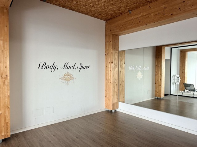 Apartamento con 3 Dormitorios  en Benahavís