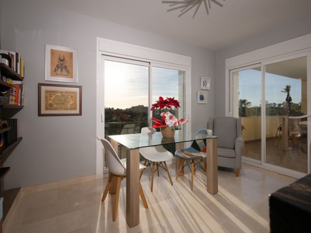 3 Bedrooms Apartment in Benahavís