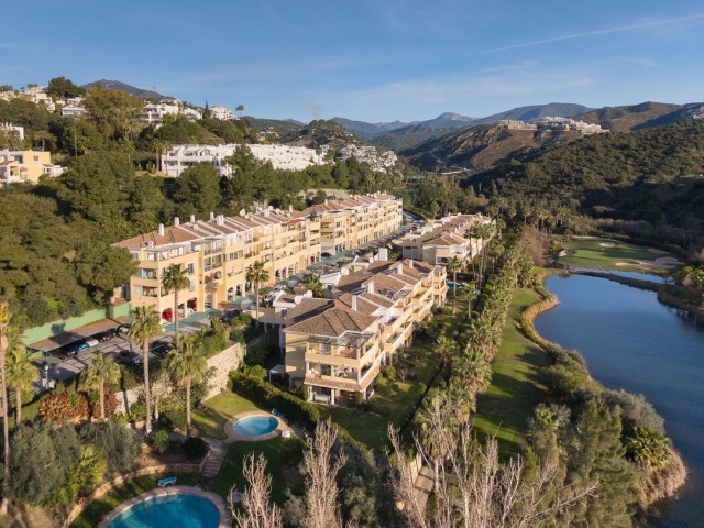 3 Bedrooms Apartment in Benahavís