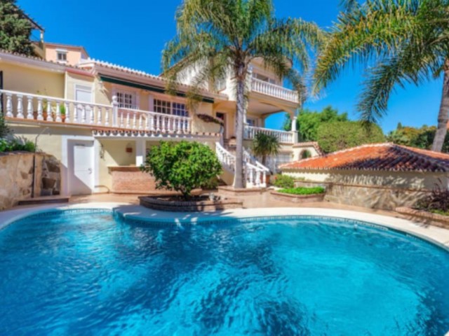 Villa, Nueva Andalucia