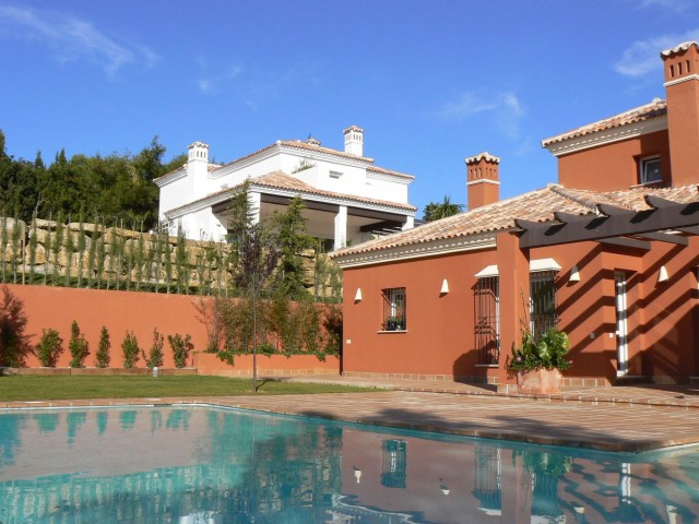 4 Bedrooms Villa in Sotogrande Alto