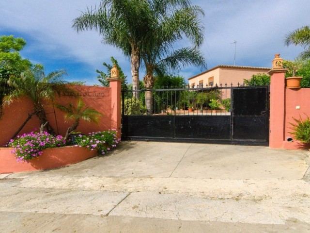 4 Schlafzimmer Villa in Estepona