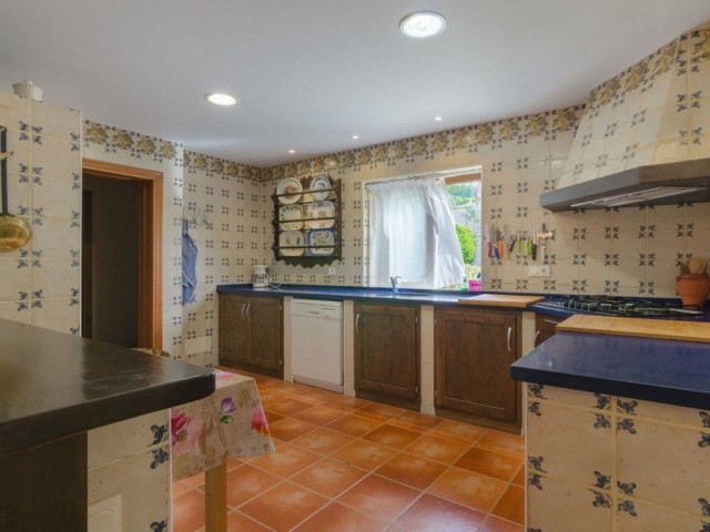 4 Schlafzimmer Villa in Estepona