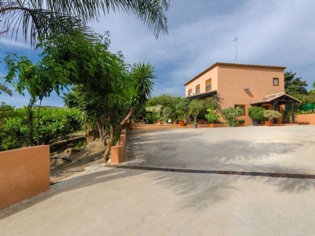 4 Schlafzimmer Villa in Estepona