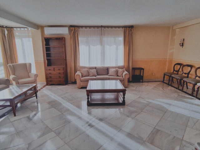 4 Sovrums Lägenhet i Marbella