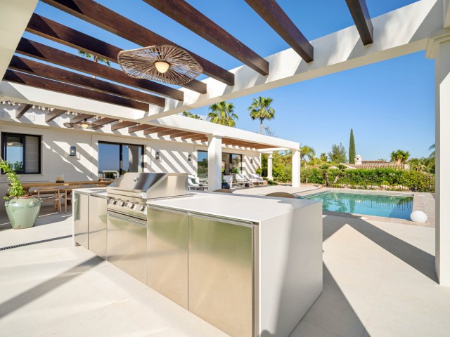 4 Bedrooms Villa in Nueva Andalucía