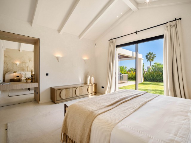 4 Bedrooms Villa in Nueva Andalucía