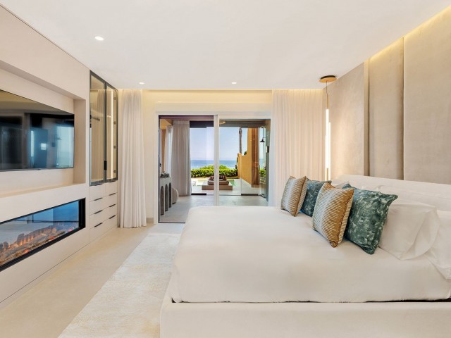 Apartamento con 4 Dormitorios  en New Golden Mile