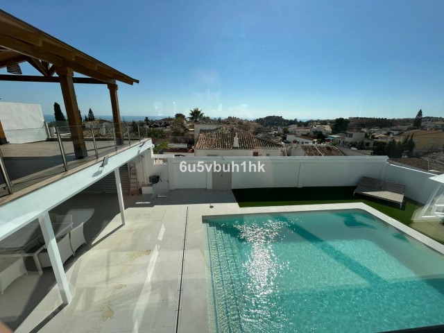 4 Bedrooms Villa in Benalmadena Costa