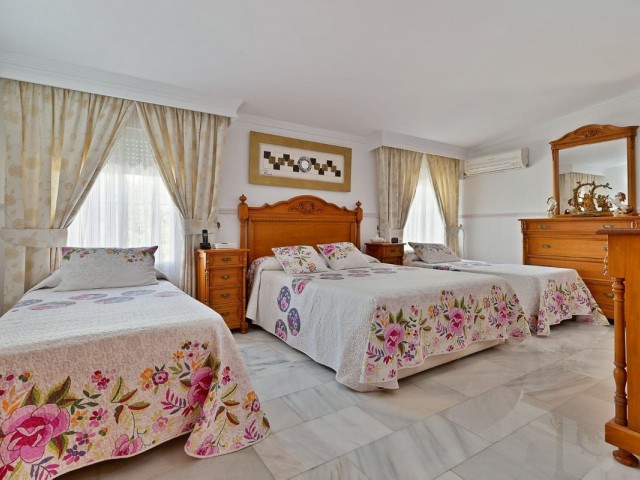 Villa avec 4 Chambres  à Mijas