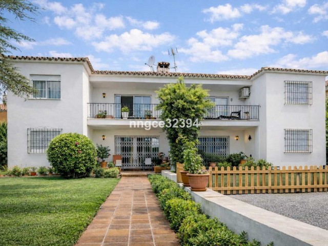 Penthouse avec 3 Chambres  à Puerto Banús