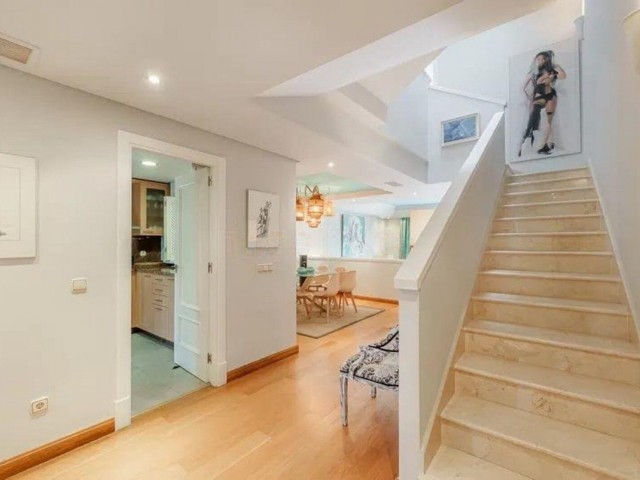 Maison mitoyenne avec 4 Chambres  à Costalita