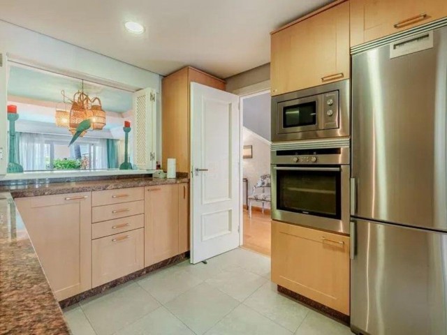 Maison mitoyenne avec 4 Chambres  à Costalita