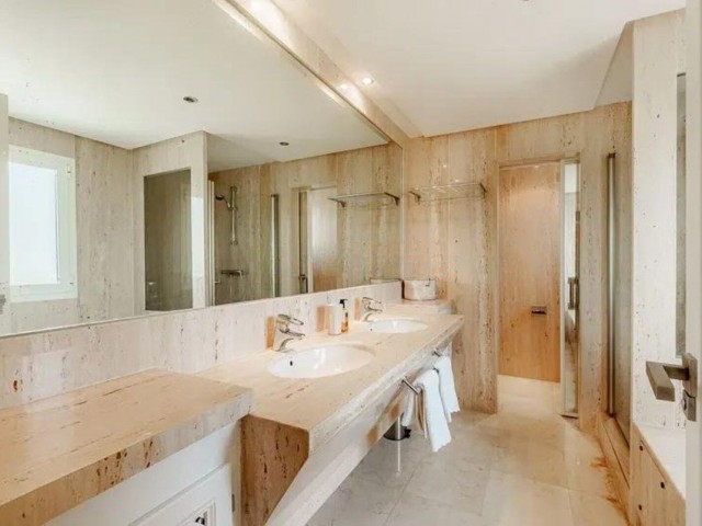 Maison mitoyenne avec 4 Chambres  à Costalita