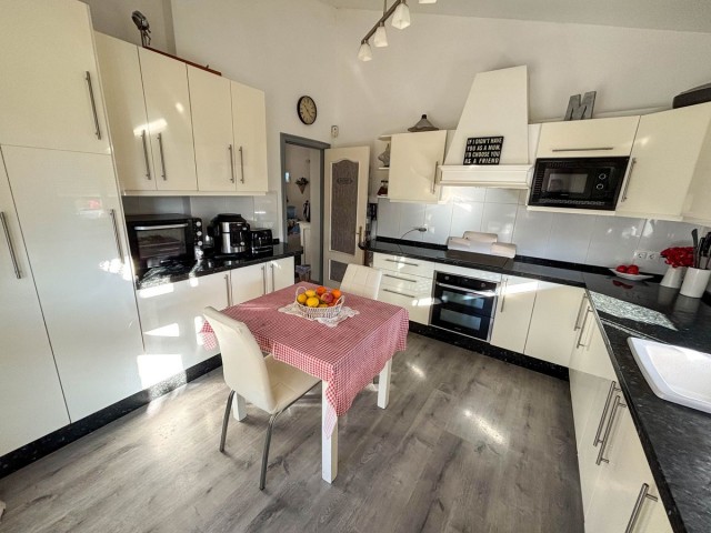 3 Schlafzimmer Villa in Estepona