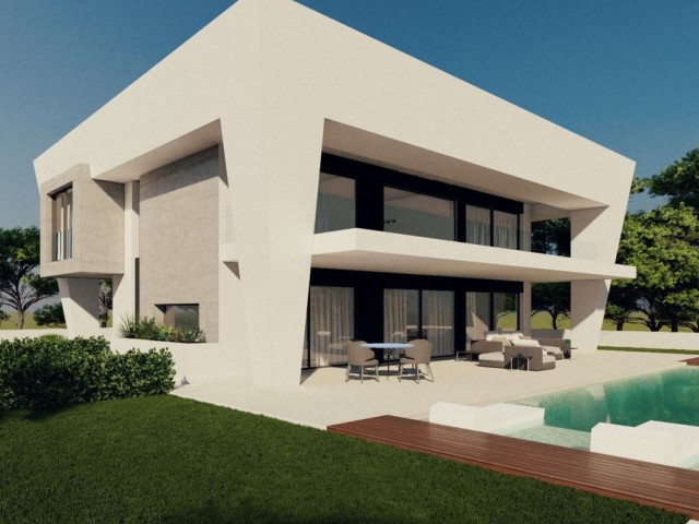 4 Soveroms Villa i Elviria