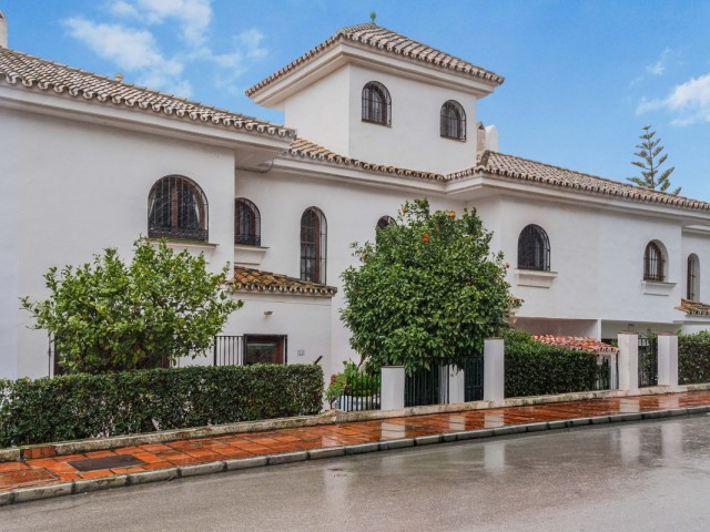 3 Slaapkamer Rijtjeshuis in La Duquesa