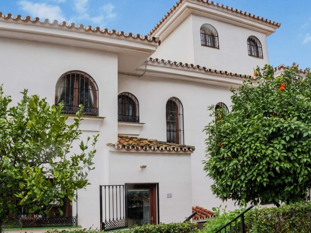 3 Slaapkamer Rijtjeshuis in La Duquesa