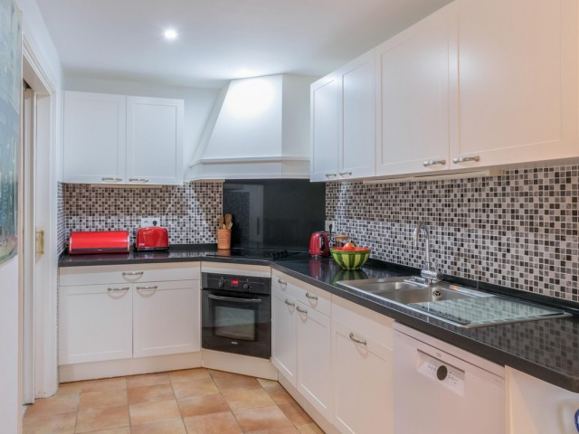 3 Slaapkamer Rijtjeshuis in La Duquesa