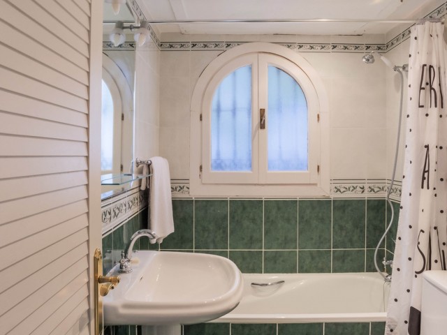 3 Slaapkamer Rijtjeshuis in La Duquesa